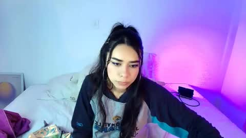 Snapshot of amyolimpo chatting on 05-06-26, 04:34 Amy ... Nice to meet u thumb up me please its important online show from 05-06-26, 04:34