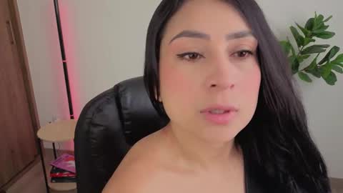 Aleja  online show from 10-11-25, 04:27