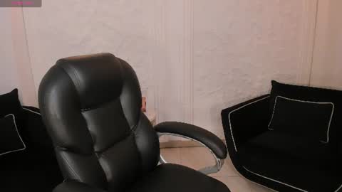AMY R  online show from 06-23-26, 03:48