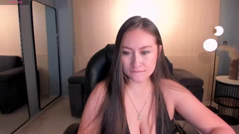 AMY R  online show from 07-27-26, 03:13