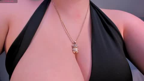 AMY R  online show from 07-30-26, 05:39
