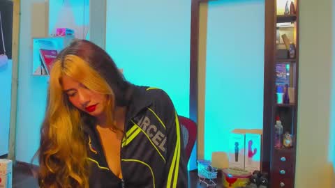 Snapshot of amywhitexxd chatting on 02-12-25, 04:12 AmyWhitexxd online show from 02-12-25, 04:12