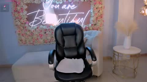    online show from 02-11-25, 04:01