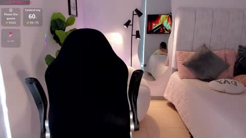    online show from 05-19-26, 08:26
