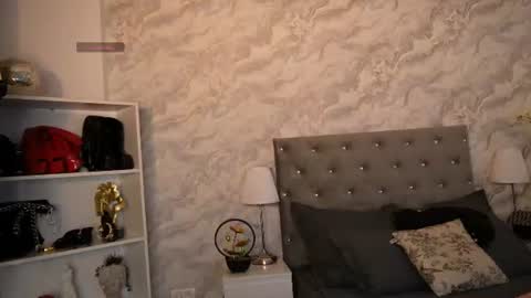 Snapshot of amyyydiamond chatting on 06-21-26, 06:43 AmyDiamond online show from 06-21-26, 06:43