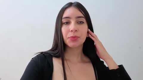 Snapshot of ana_castilo chatting on 10-19-25, 12:39 Ana  IG an castillo 1 online show from 10-19-25, 12:39