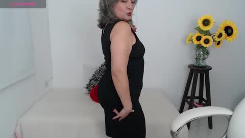 Snapshot of ana_hotmilf chatting on 10-17-25, 11:51 Ana online show from 10-17-25, 11:51