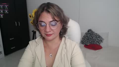 Snapshot of ana_hotmilfx chatting on 03-06-25, 02:30 ANA online show from 03-06-25, 02:30