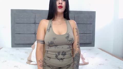 Ana Paula online show from 11-25-25, 12:38
