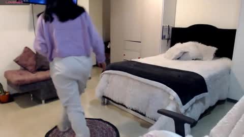 Ana Ricciardi online show from 01-11-26, 02:49