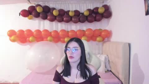 Im anna but you can call me as you want online show from 02-09-25, 11:15