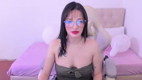 Im anna but you can call me as you want online show from 01-09-26, 12:02