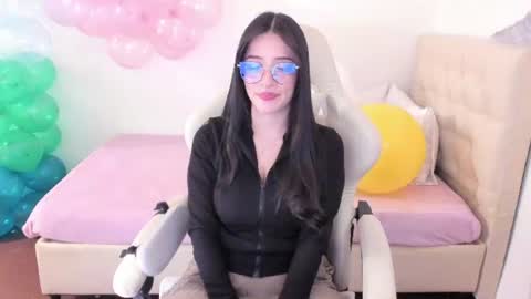 Snapshot of ana_ruuh chatting on 07-30-26, 08:30 Im anna but you can call me as you want online show from 07-30-26, 08:30