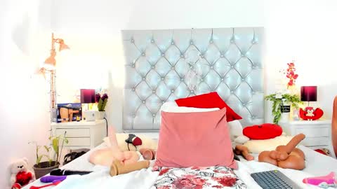 anaa_bellaa online show from 03-06-25, 04:17