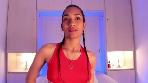 anaacollins_ online show from 11-06-25, 11:33