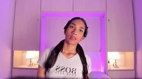 anaacollins_ online show from 02-18-26, 12:01