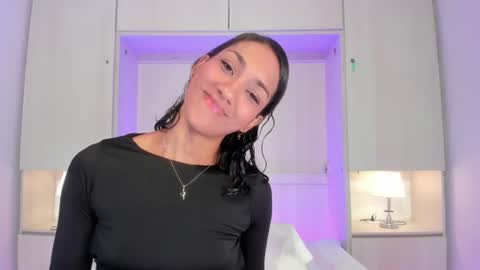 anaacollins_ online show from 06-27-26, 12:22