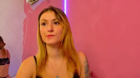 anaayss online show from 10-28-25, 05:44