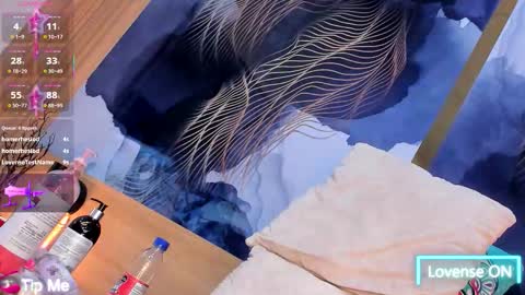 anabacker01 online show from 10-10-25, 11:04