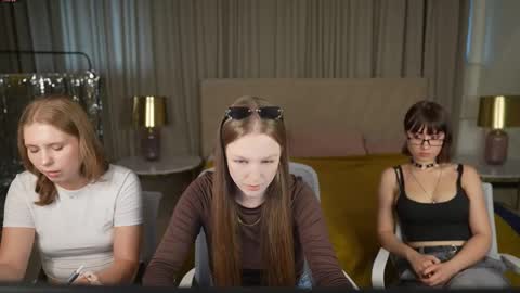 Sweet girls online show from 09-11-25, 10:37