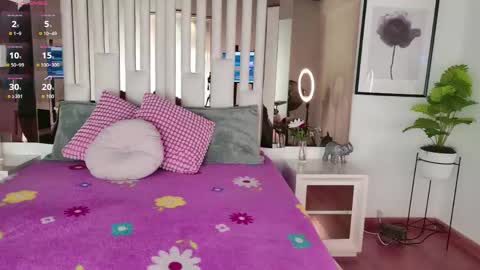 Anabella  online show from 06-08-26, 11:43