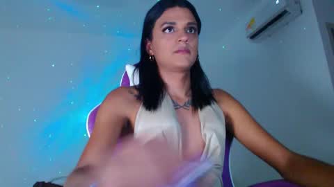 Anabella online show from 12-14-24, 11:23