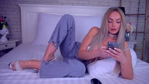 anabellastar online show from 02-05-25, 07:39