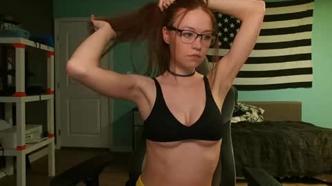 Anabelleleigh online show from 04-21-26, 01:53