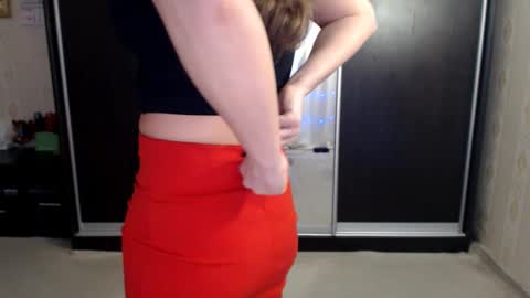 Snapshot of anabelsweet chatting on 02-05-25, 02:19 Milana online show from 02-05-25, 02:19