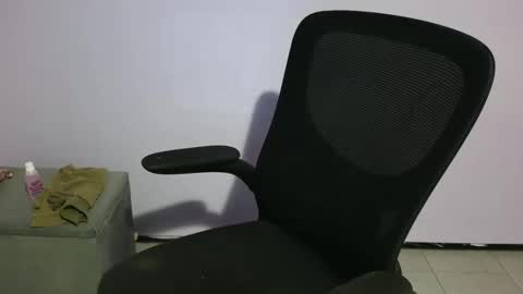 Snapshot of anabelucci_ chatting on 05-06-26, 01:47 anabelucci_ online show from 05-06-26, 01:47