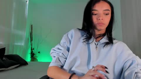 ANABEL WOLF  online show from 01-27-25, 07:13