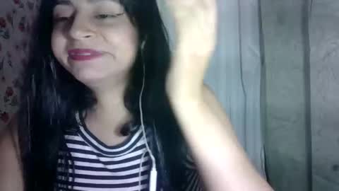 Snapshot of anabelxx16 chatting on 06-07-26, 07:17 anabelxx16 online show from 06-07-26, 07:17