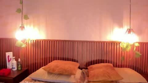 Anna online show from 02-25-26, 05:22