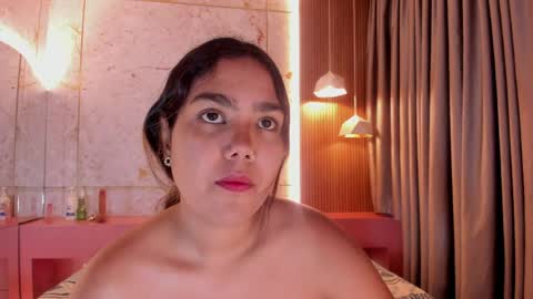 Snapshot of anaelle_bardin chatting on 05-04-26, 11:50 Anna online show from 05-04-26, 11:50