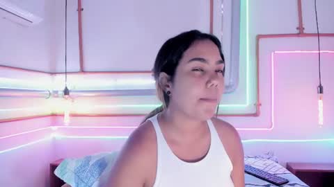 Snapshot of anaelle_bardin chatting on 07-08-26, 11:58 Anna online show from 07-08-26, 11:58