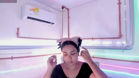 Snapshot of anaelle_bardin chatting on 07-22-26, 11:57 Anna online show from 07-22-26, 11:57