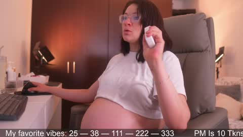 Snapshot of anah_ chatting on 04-27-26, 05:55 IG Soyanah online show from 04-27-26, 05:55