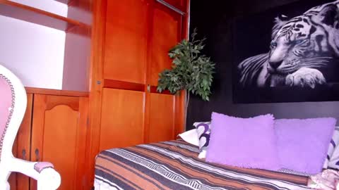 Anahi online show from 02-09-25, 12:39