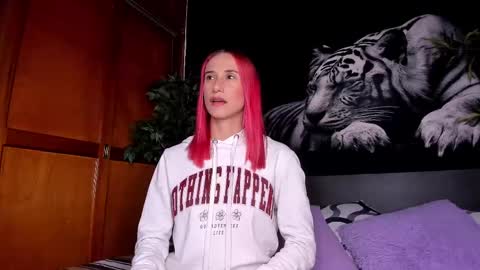 Anahi online show from 02-15-25, 03:31