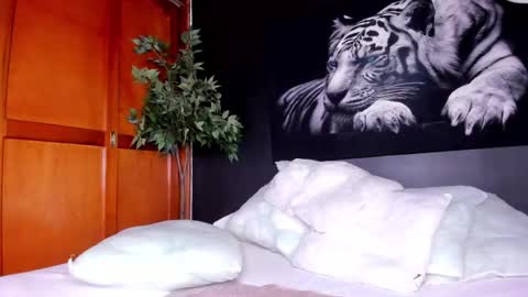 Anahi online show from 03-06-25, 03:02