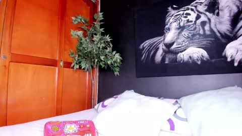 Anahi online show from 03-07-25, 03:08