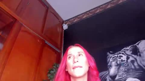 Anahi online show from 11-07-25, 04:34