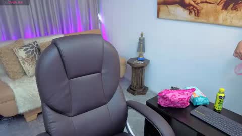 Anahi online show from 06-24-26, 11:53