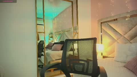 Anahi  online show from 04-01-26, 02:58