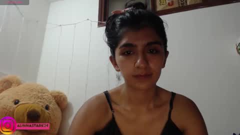 Snapshot of anahibrowns95 chatting on 02-06-25, 02:44 Anahi Browns online show from 02-06-25, 02:44