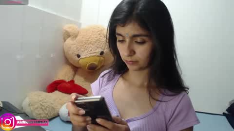 Snapshot of anahibrowns95 chatting on 02-24-25, 10:58 Anahi Browns online show from 02-24-25, 10:58