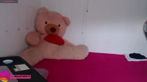 Snapshot of anahibrowns95 chatting on 10-01-25, 07:09 Anahi Browns online show from 10-01-25, 07:09