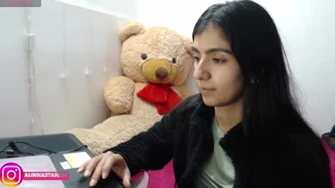 Snapshot of anahibrowns95 chatting on 10-22-25, 10:09 Anahi Browns online show from 10-22-25, 10:09