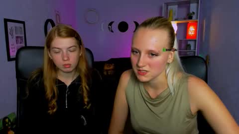 Snapshot of anais_boom chatting on 09-12-25, 12:49 Anais online show from 09-12-25, 12:49
