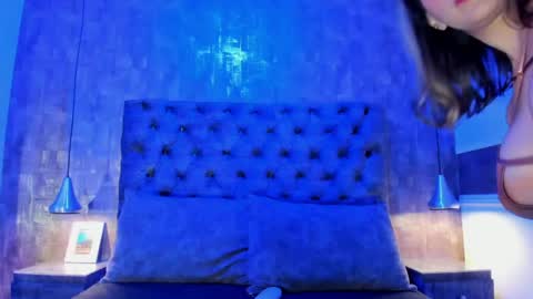 ..a n a i s  c o o p e r .. online show from 03-16-26, 03:23